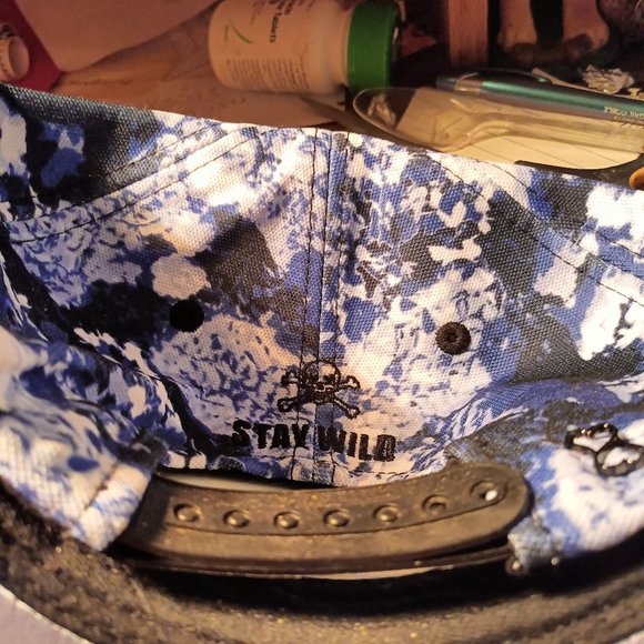 Violet Love Rebecca Michaels Trucker Hat cap Skull Cross Bones - Picture 4 of 6